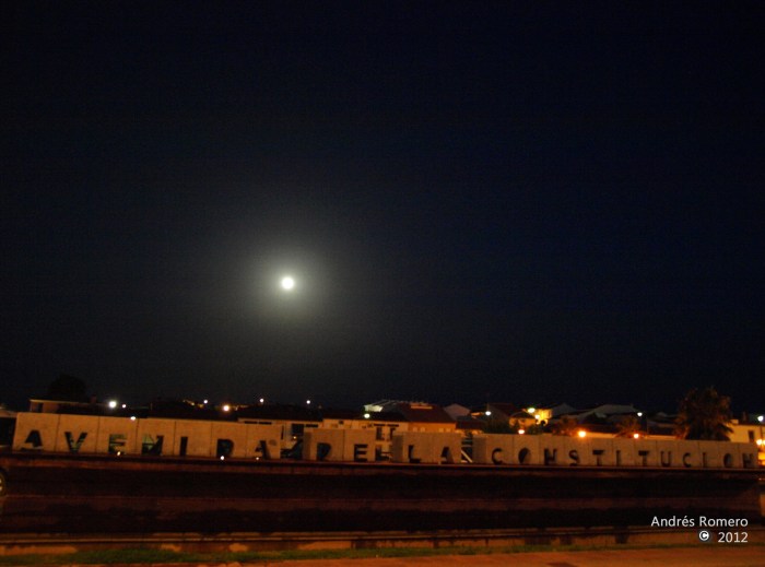 VALVERDE DEL CAMINO.Luna llena de La Charca