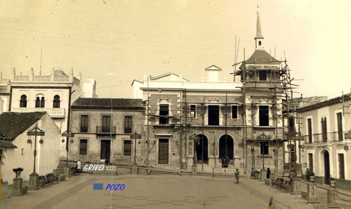 La Plaza.1949-pOZO Y gRIFO